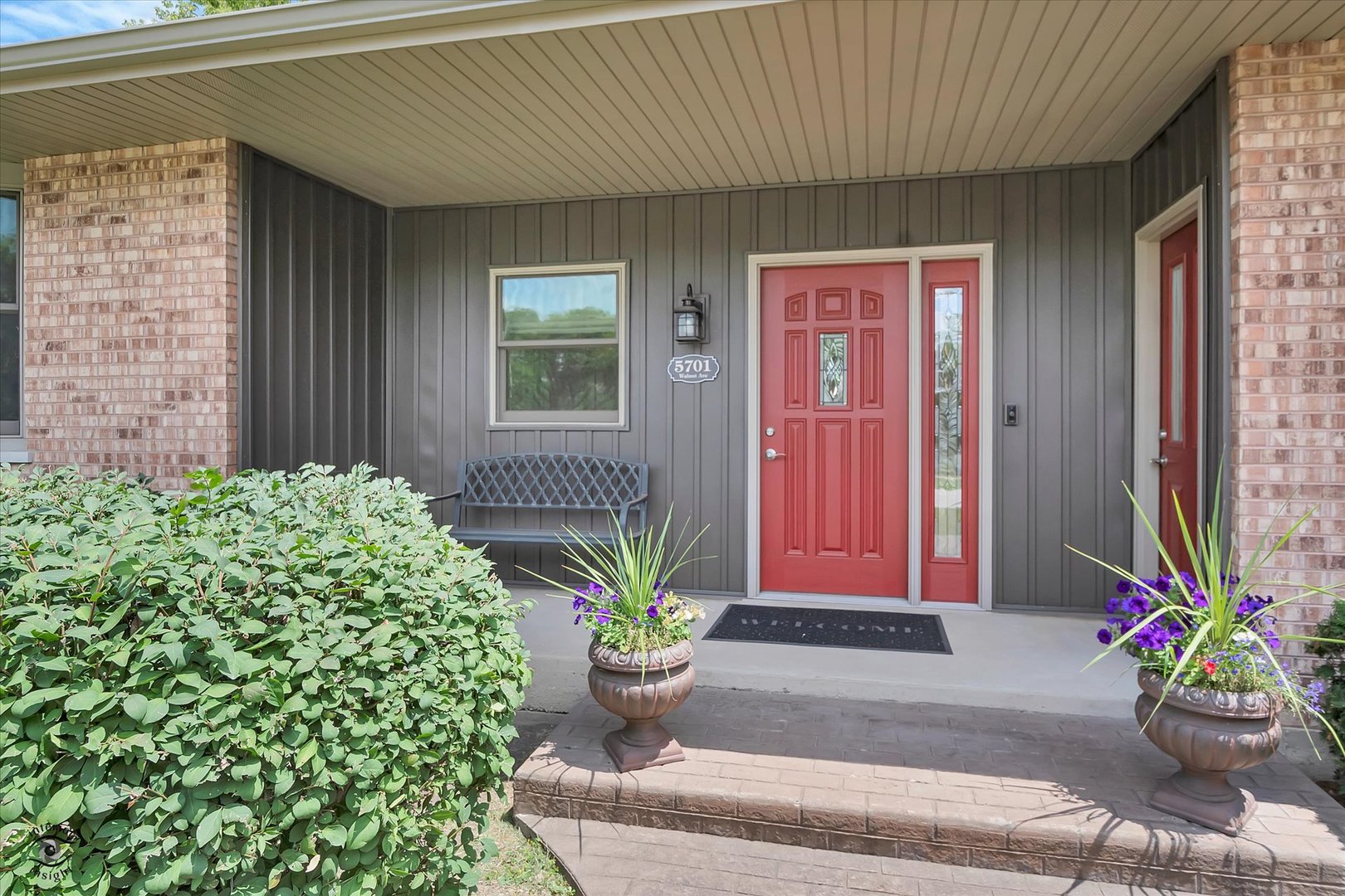 5701 Walnut Avenue, Downers Grove, IL 60516