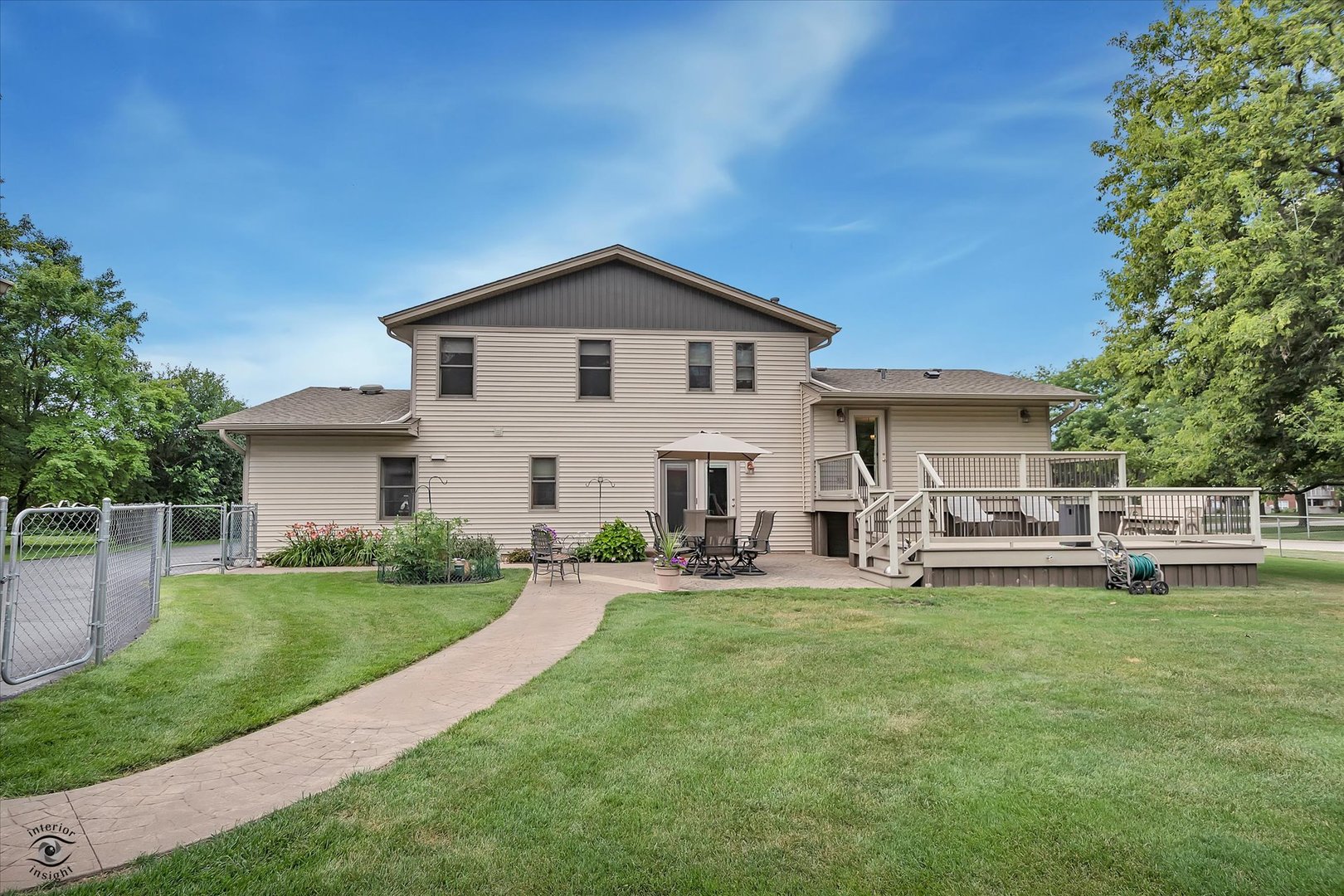 5701 Walnut Avenue, Downers Grove, IL 60516