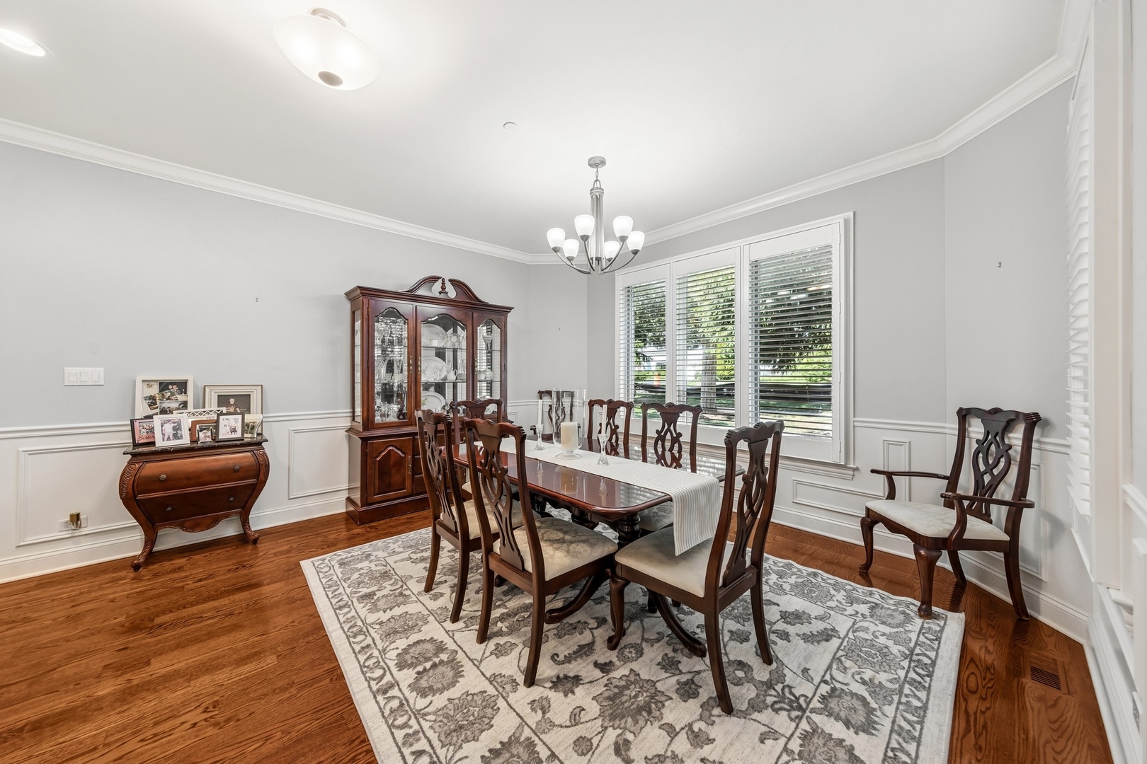 6325 FAIRVIEW Avenue #A, Westmont, IL 60559
