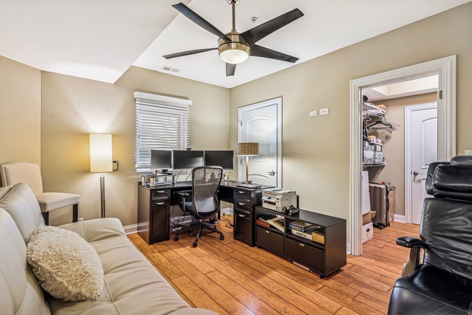6325 FAIRVIEW Avenue #A, Westmont, IL 60559