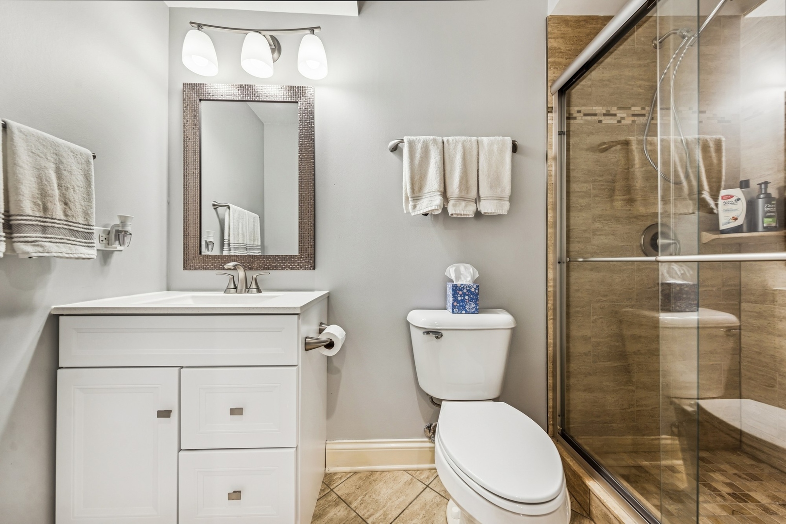 6325 FAIRVIEW Avenue #A, Westmont, IL 60559