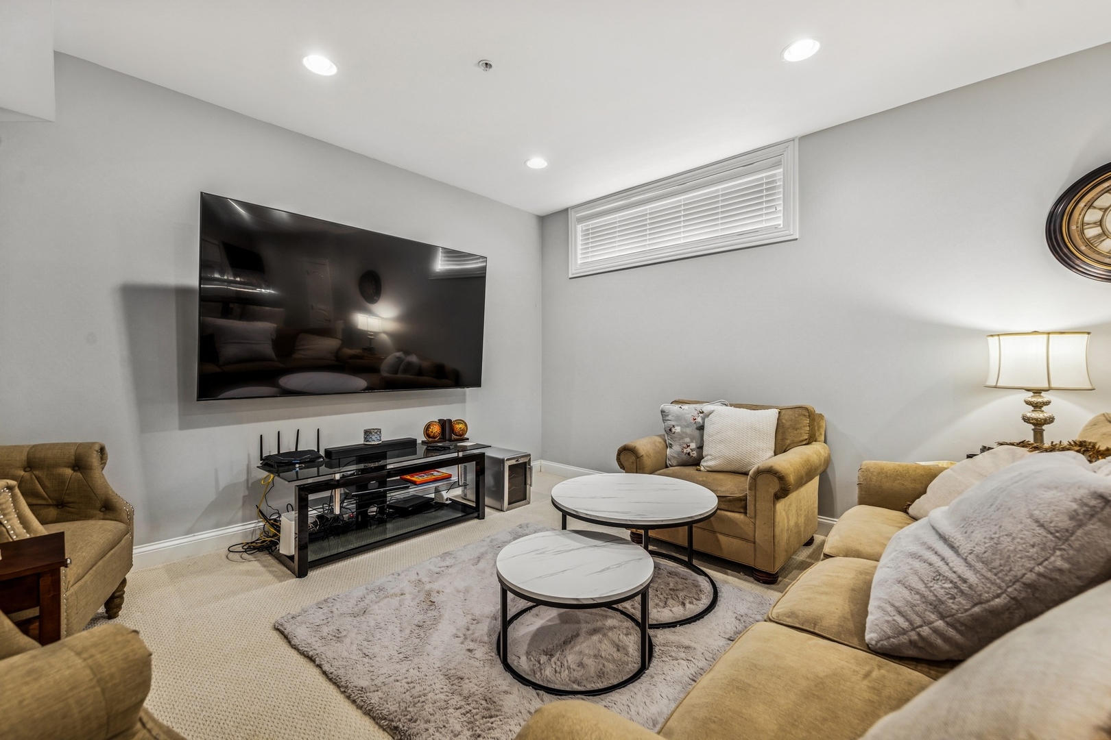6325 FAIRVIEW Avenue #A, Westmont, IL 60559