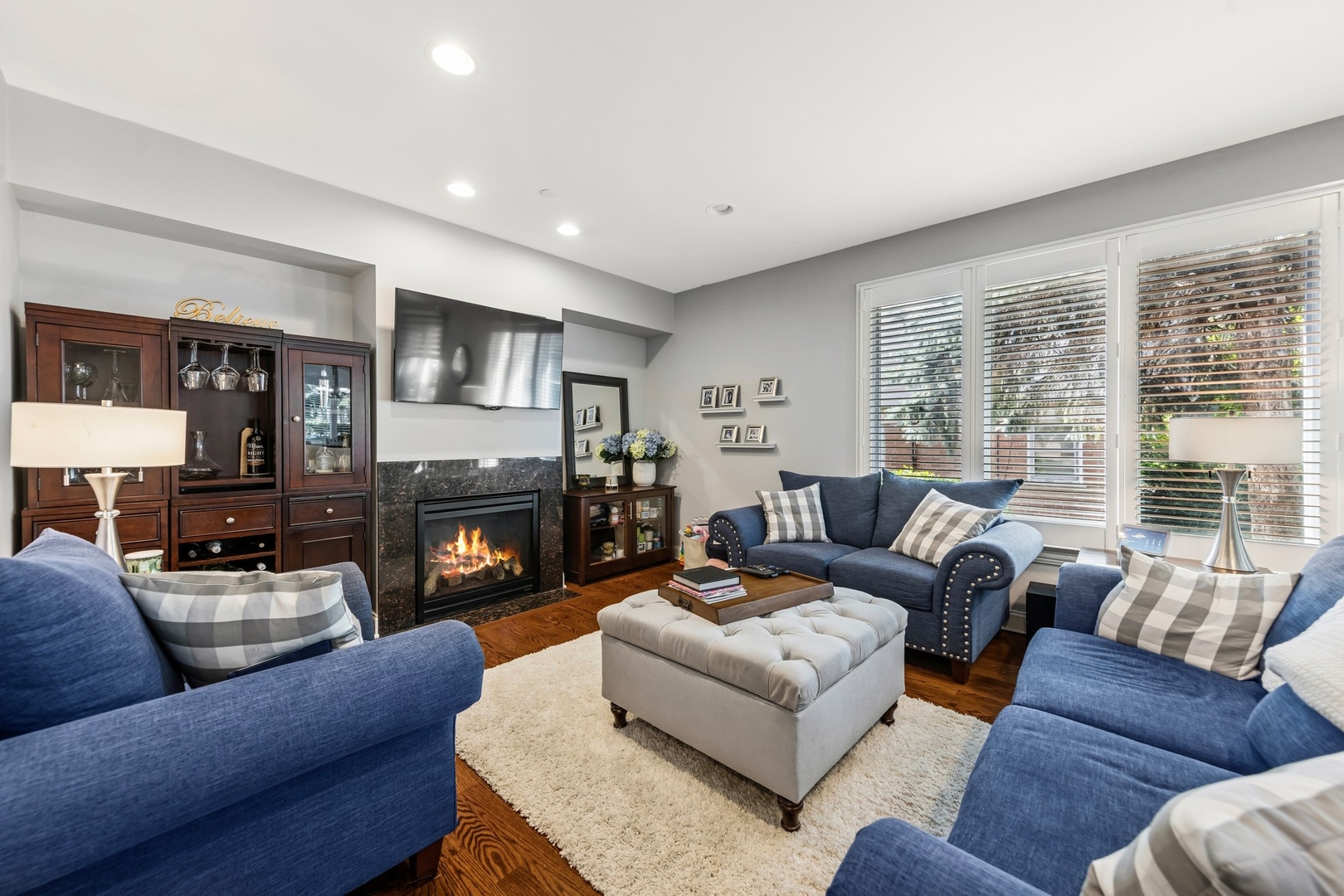 6325 FAIRVIEW Avenue #A, Westmont, IL 60559