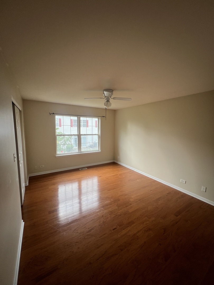 927 Genesee Drive #927, Naperville, IL 60563