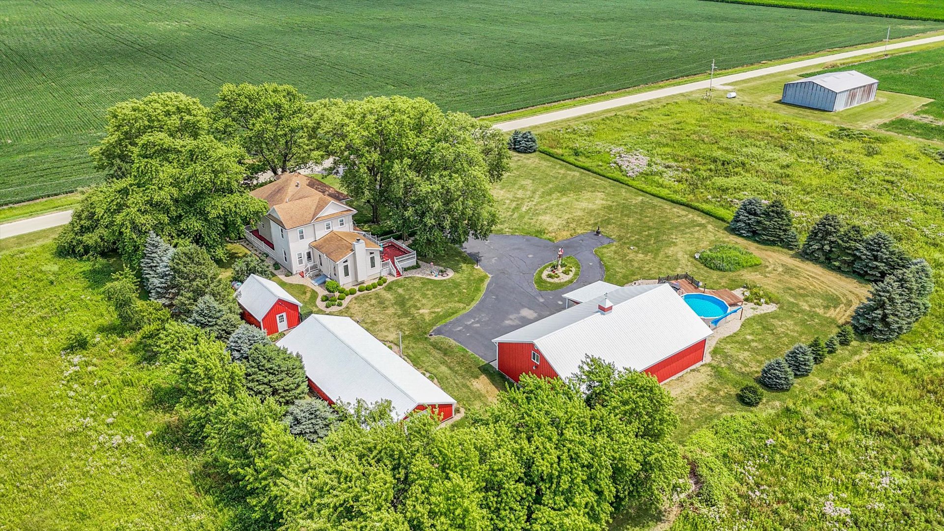 887 N 1100e Road, Melvin, IL 60952