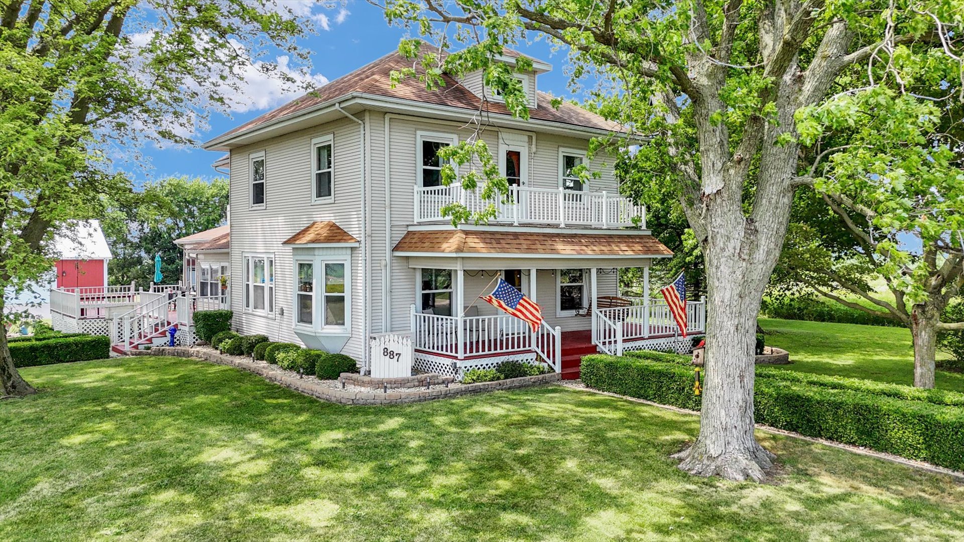 887 N 1100e Road, Melvin, IL 60952
