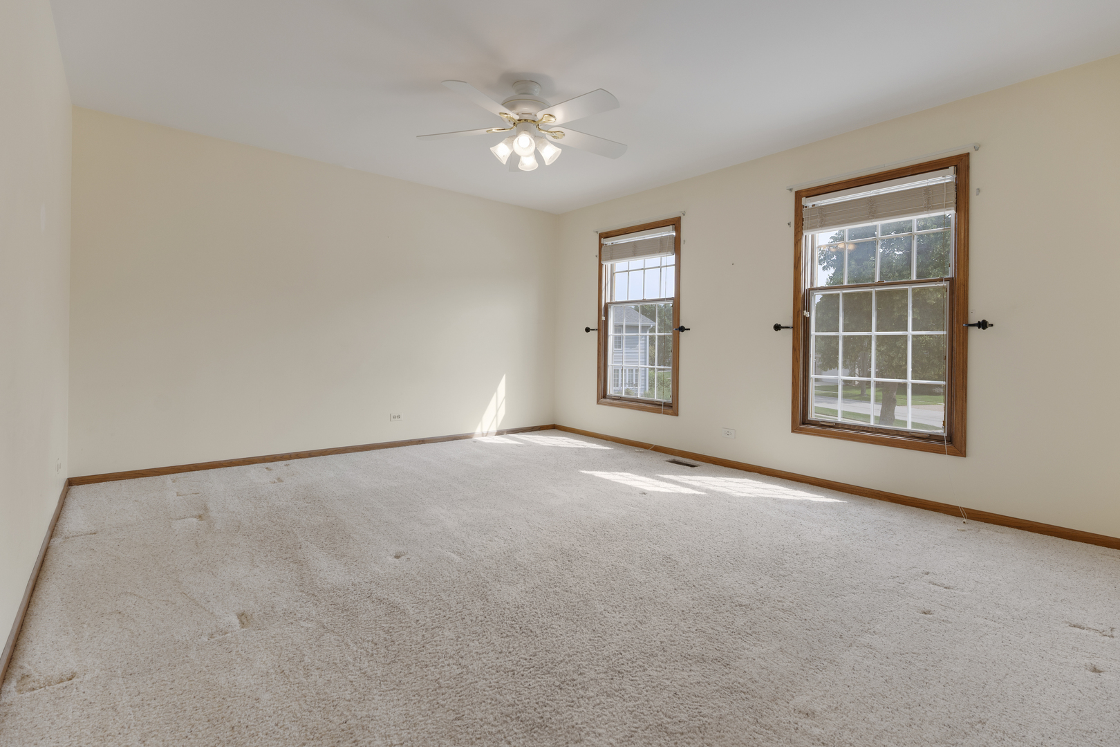 4884 Westhaven Court, Hoffman Estates, IL 60010