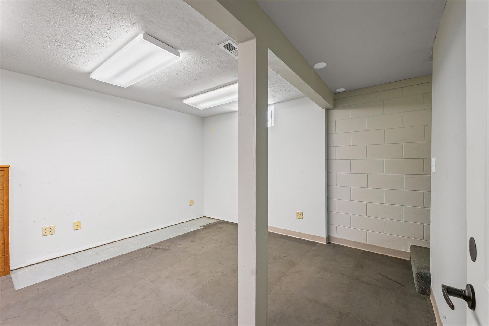 Bloomington, IL 61704