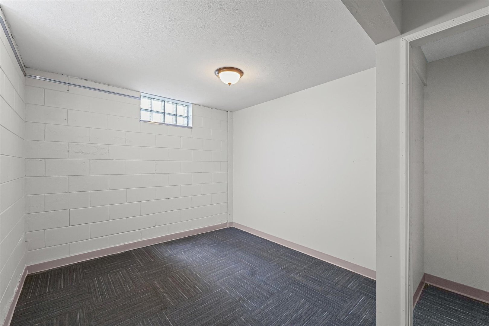 Bloomington, IL 61704