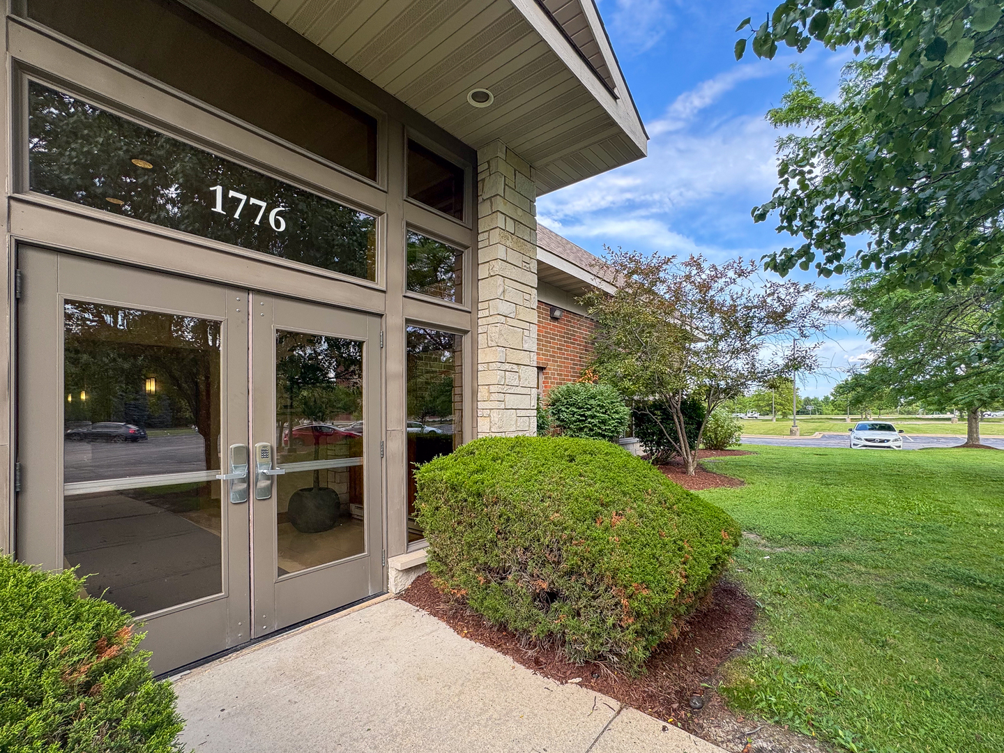 1776 Legacy Circle #117, Naperville, IL 60563