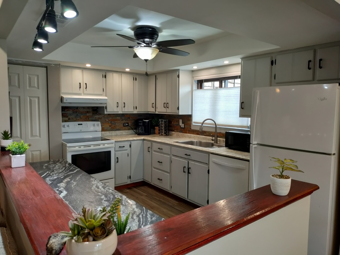 11129 Northwest Road #A, Palos Hills, IL 60465