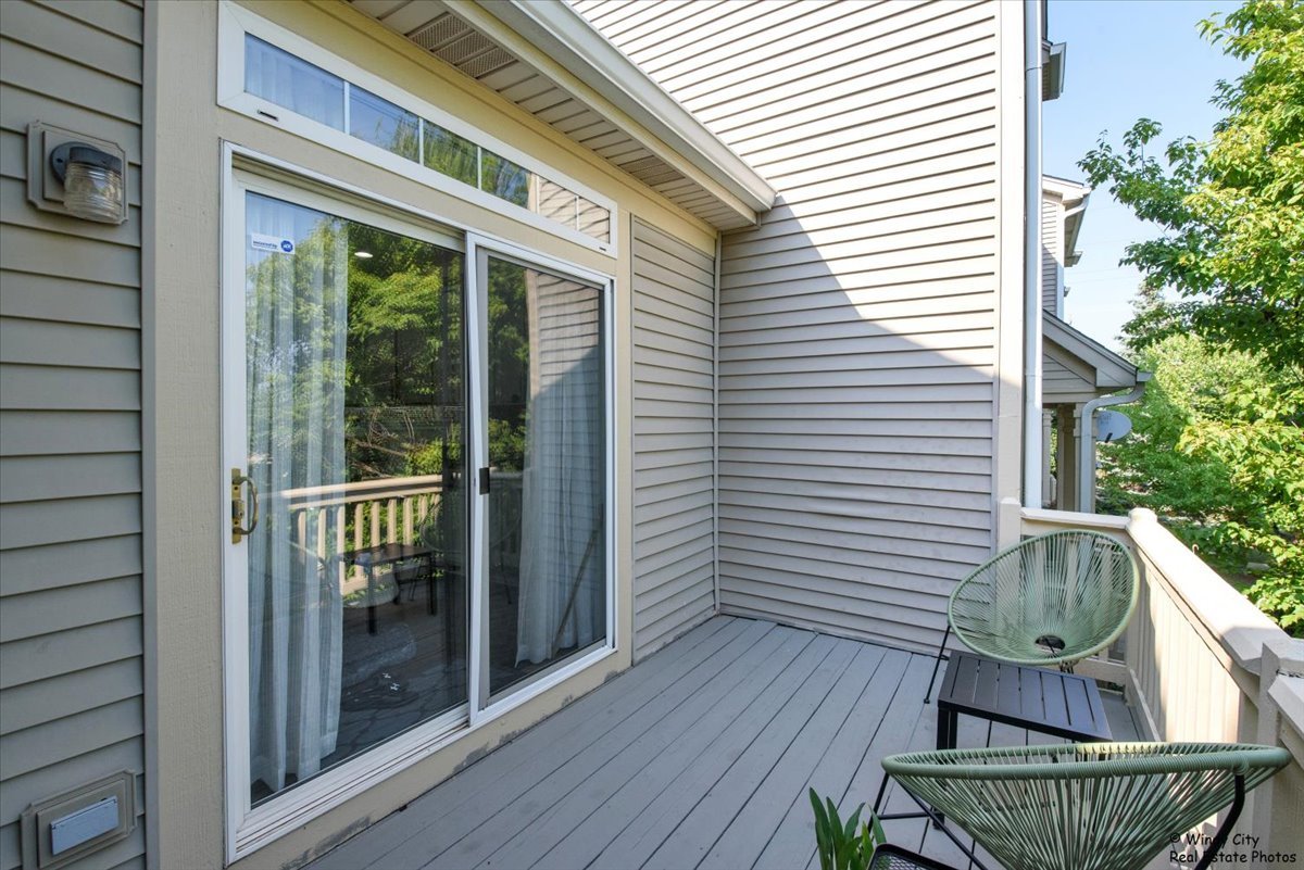 2647 N Greenwood Avenue, Arlington Heights, IL 60004