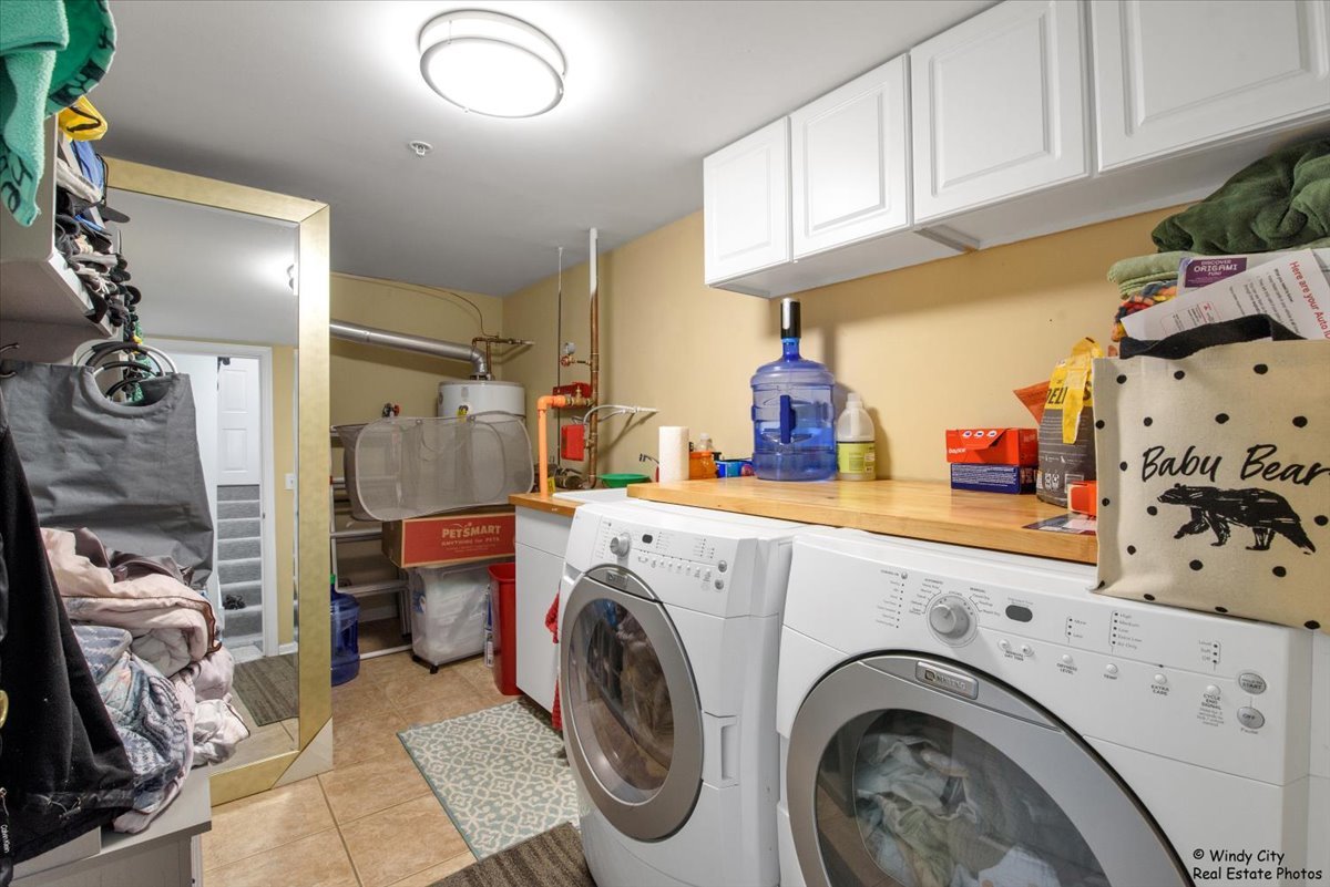 2647 N Greenwood Avenue, Arlington Heights, IL 60004