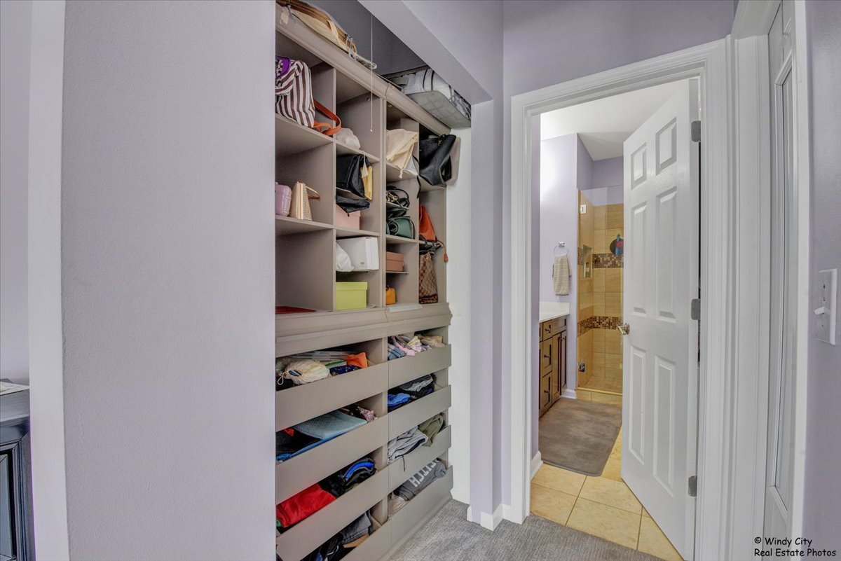 2647 N Greenwood Avenue, Arlington Heights, IL 60004