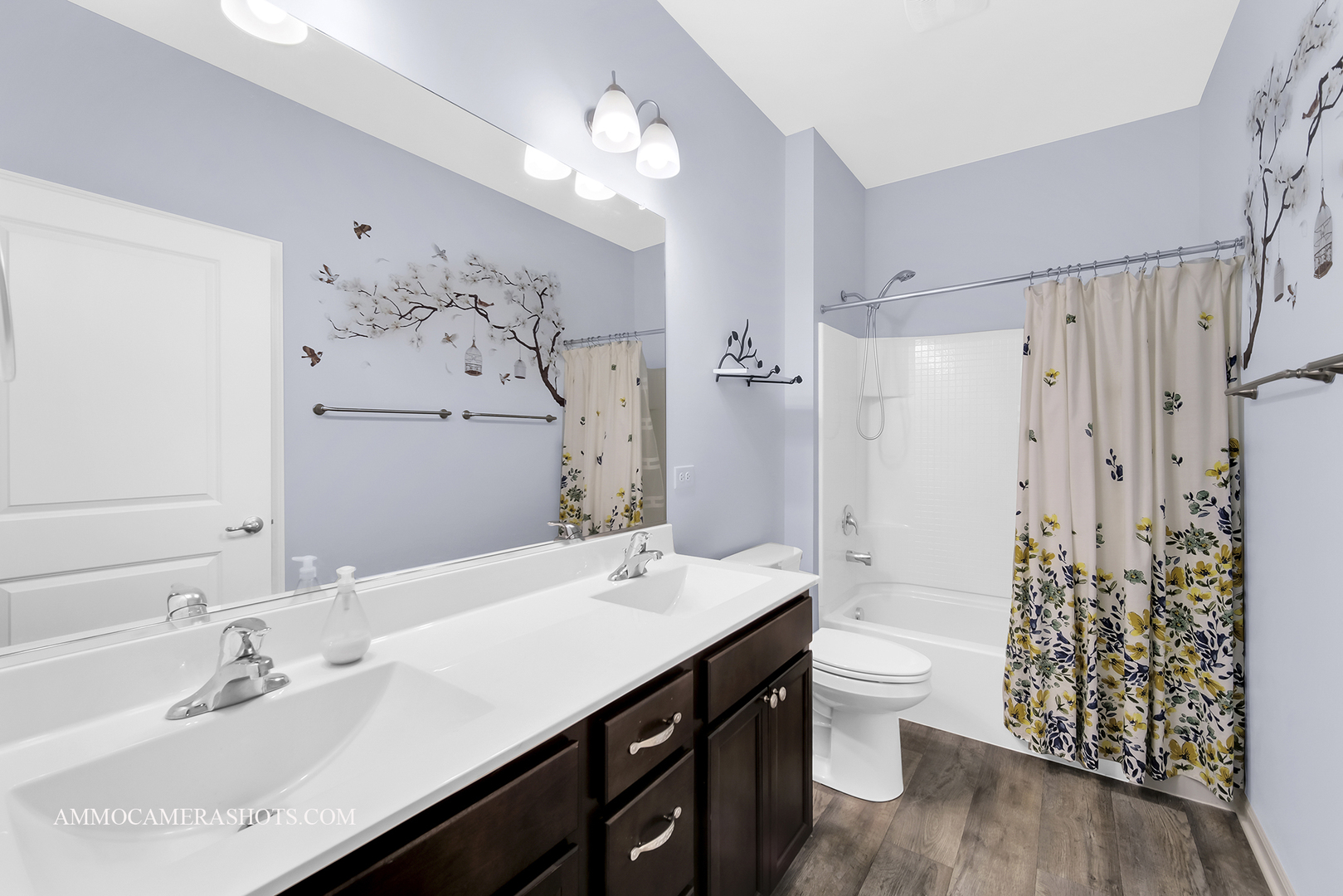 325 Sussex Lane, North Aurora, IL 60542