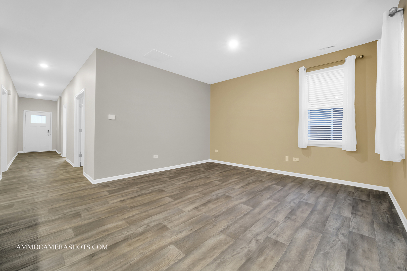 325 Sussex Lane, North Aurora, IL 60542