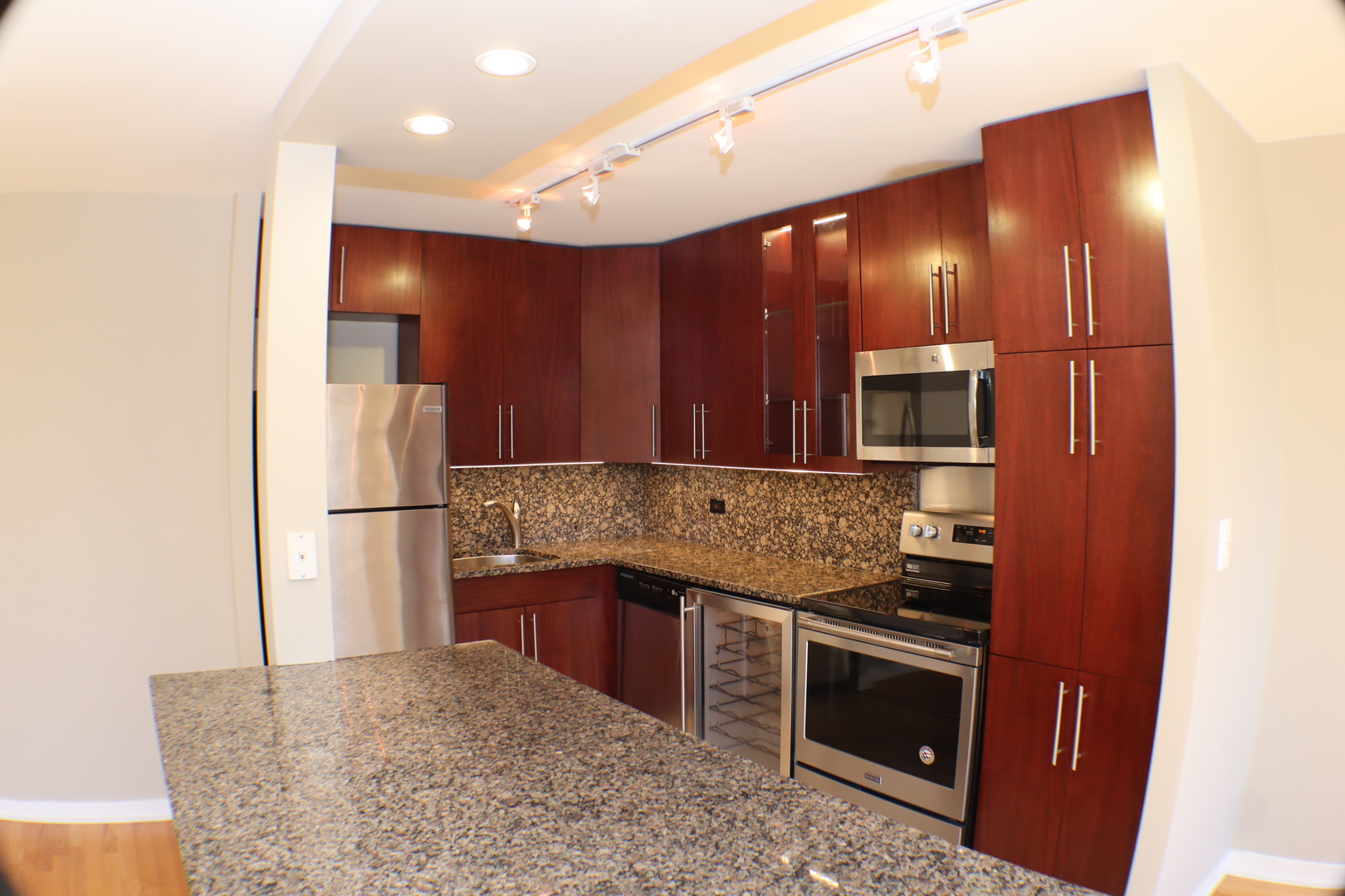 3550 N Lake Shore Drive #1210, Chicago, IL 60657