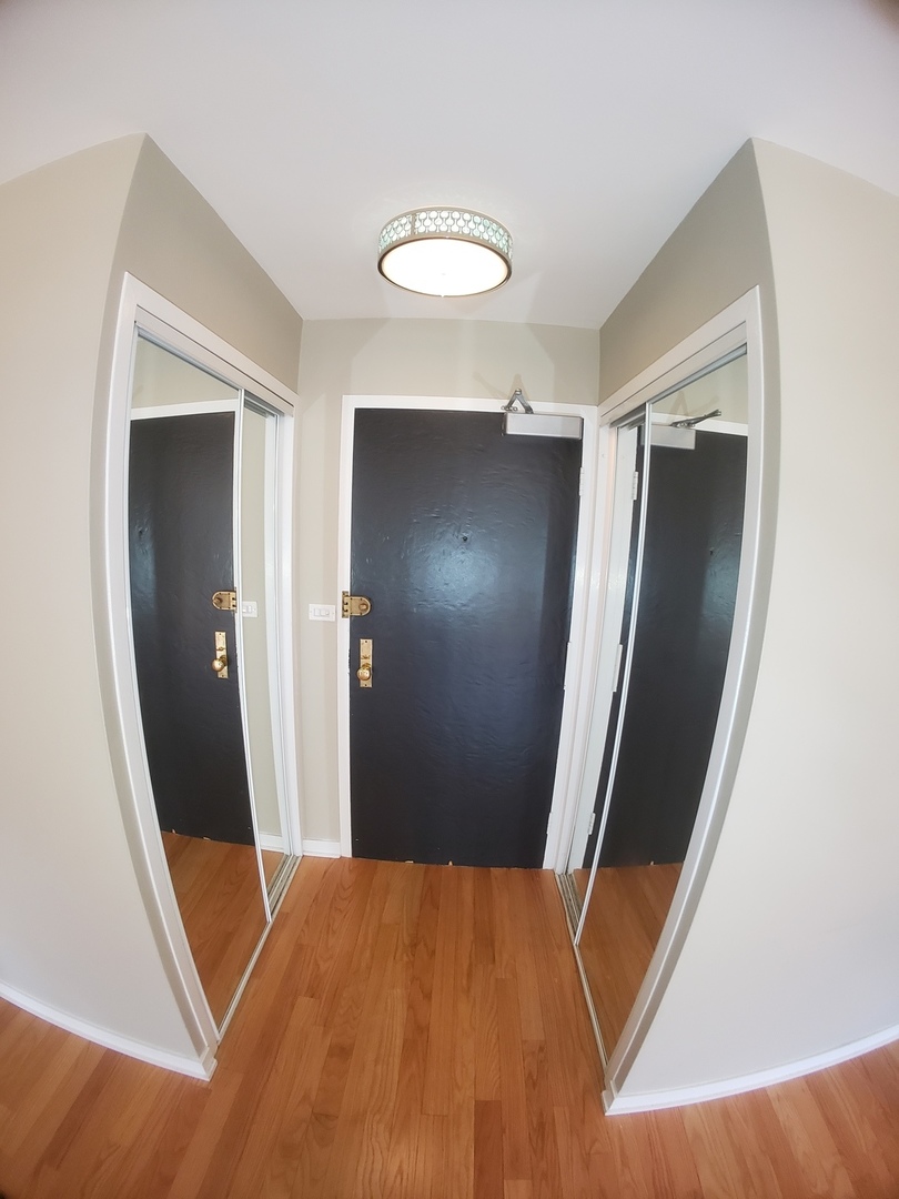 3550 N Lake Shore Drive #1210, Chicago, IL 60657