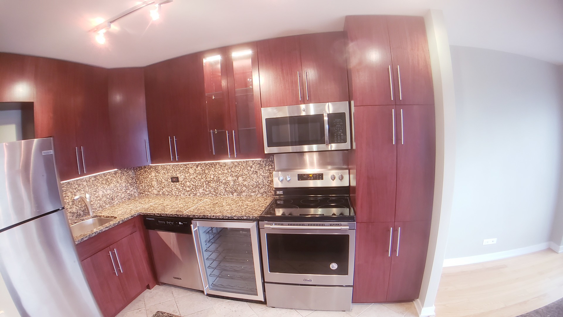 3550 N Lake Shore Drive #1210, Chicago, IL 60657