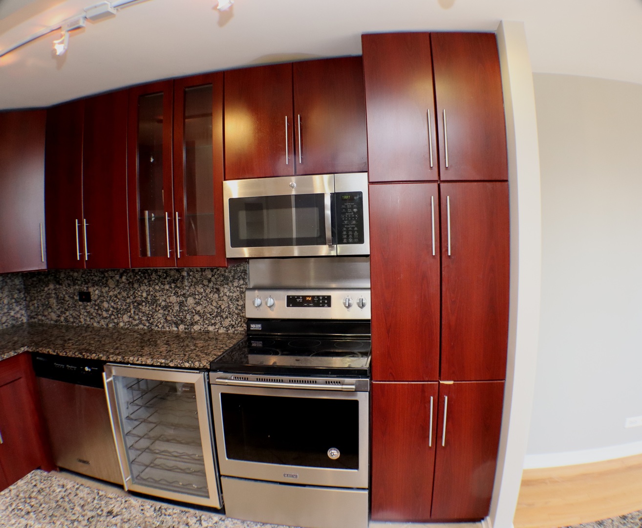 3550 N Lake Shore Drive #1210, Chicago, IL 60657