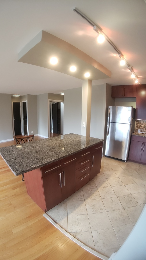 3550 N Lake Shore Drive #1210, Chicago, IL 60657