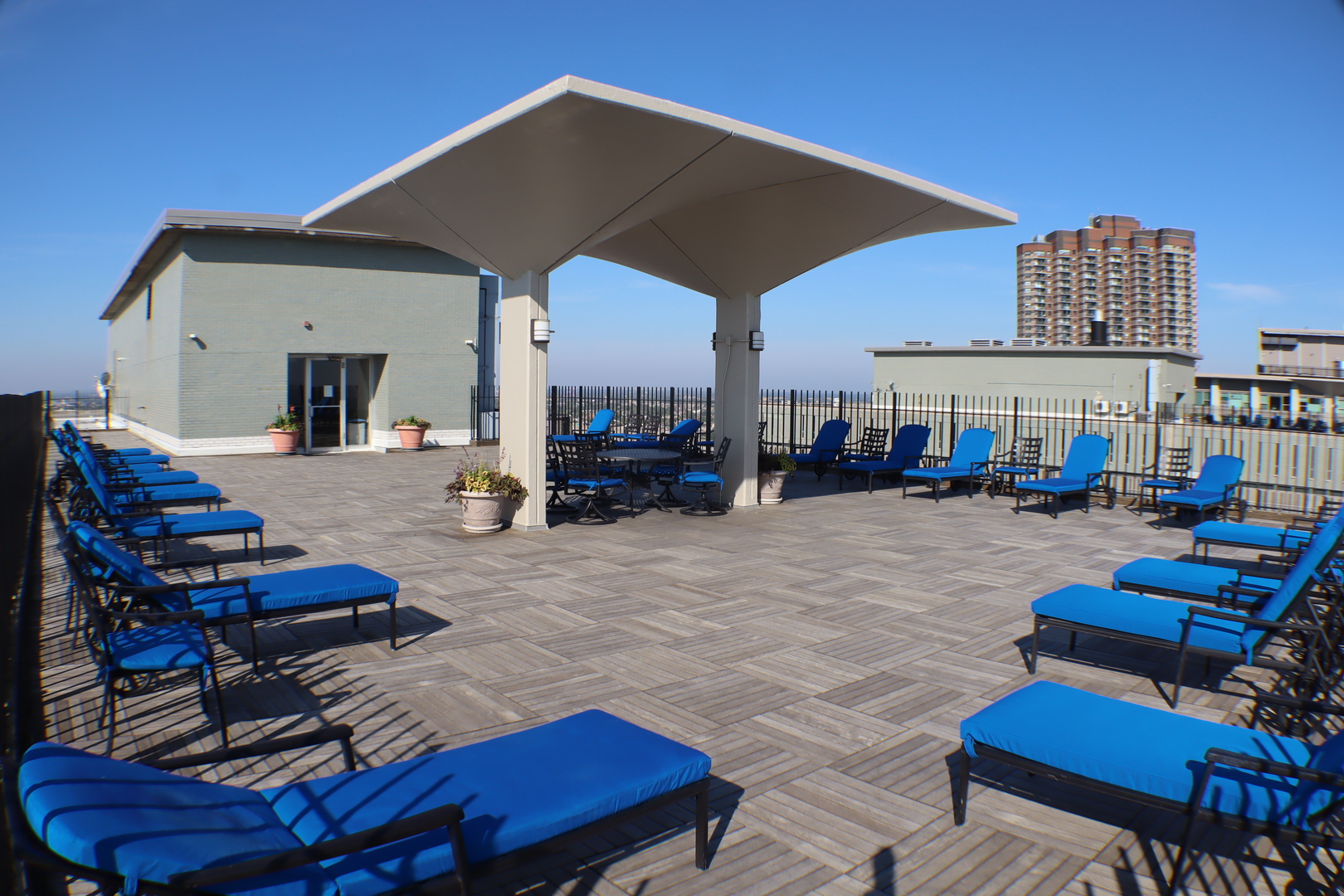 3550 N Lake Shore Drive #1210, Chicago, IL 60657