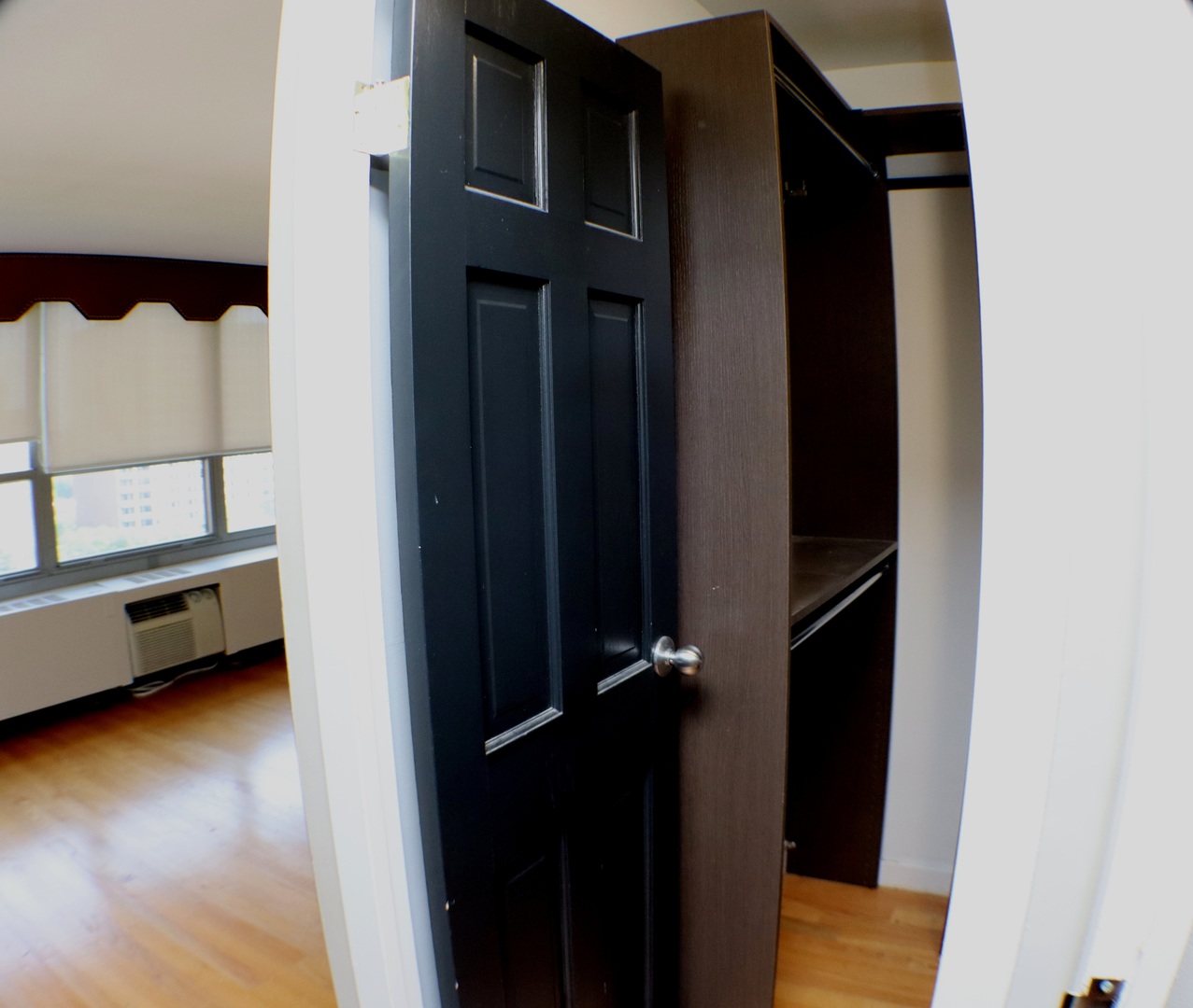 3550 N Lake Shore Drive #1210, Chicago, IL 60657