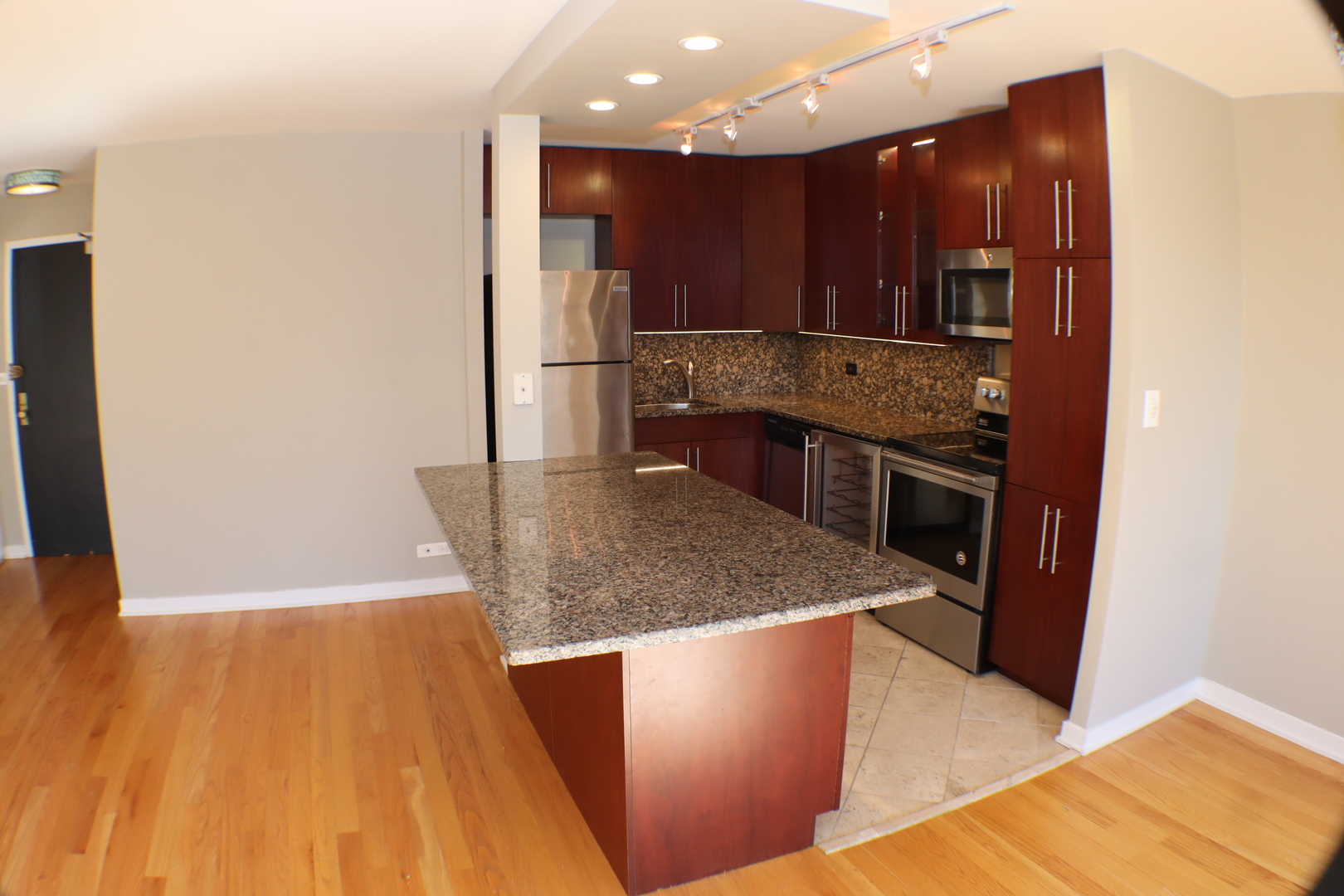 3550 N Lake Shore Drive #1210, Chicago, IL 60657