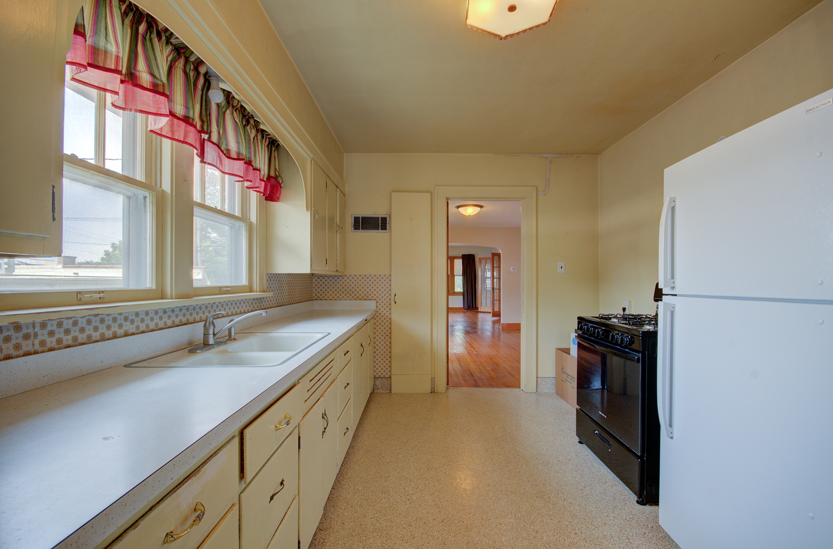 1116 Richards Street, Joliet, IL 60433