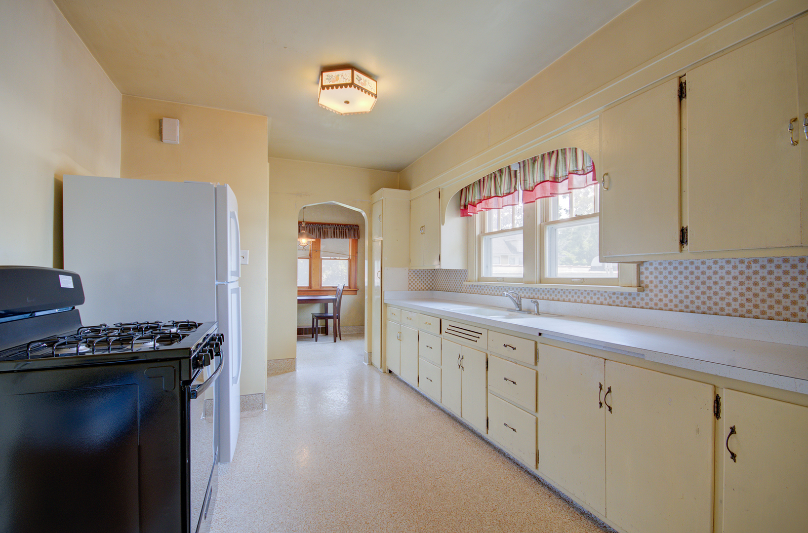 1116 Richards Street, Joliet, IL 60433