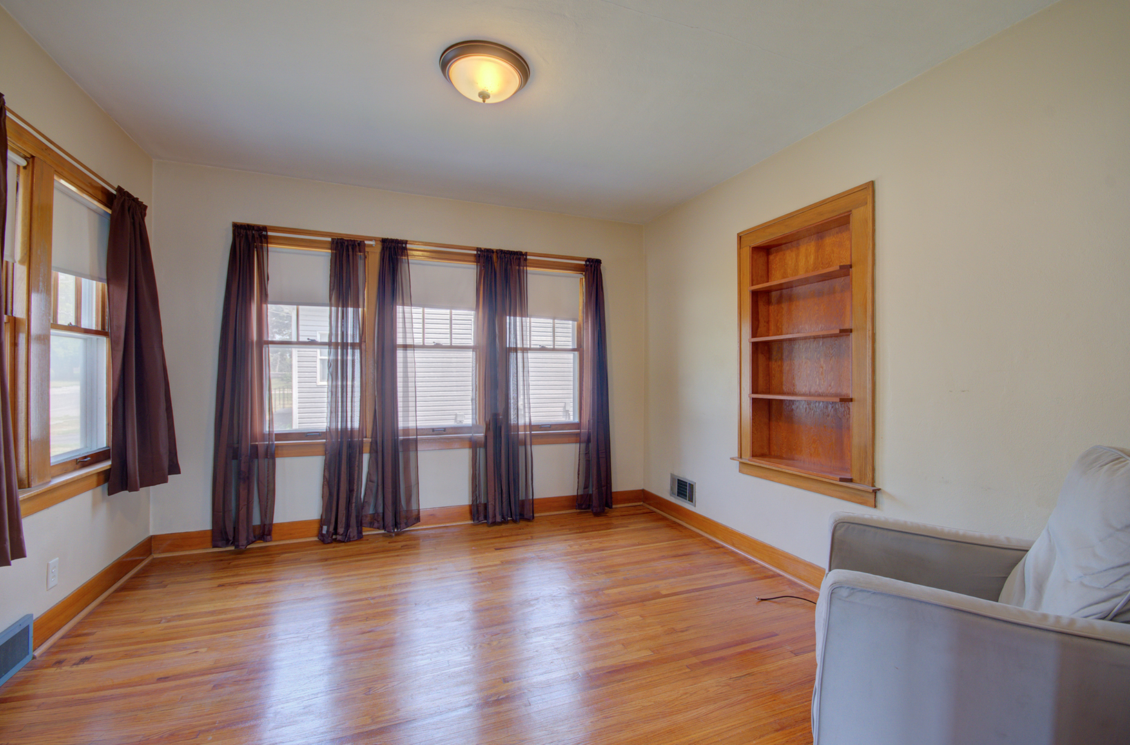 1116 Richards Street, Joliet, IL 60433
