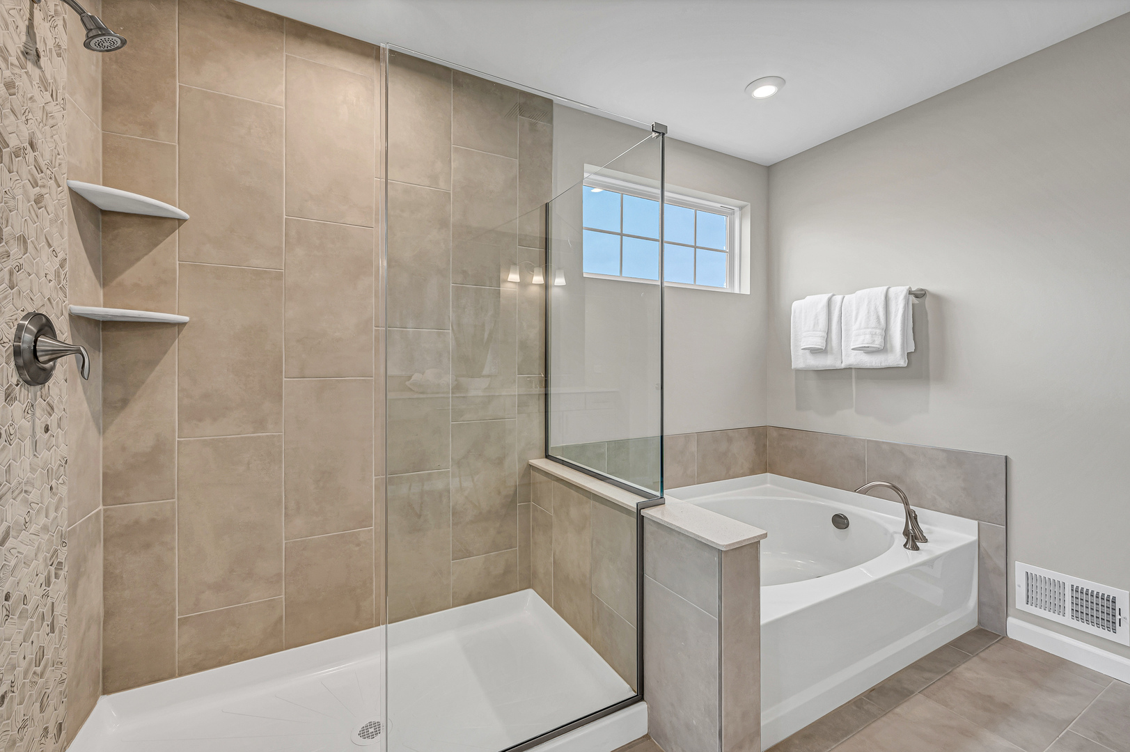 6225 Rivers Edge Drive, Lisle, IL 60532