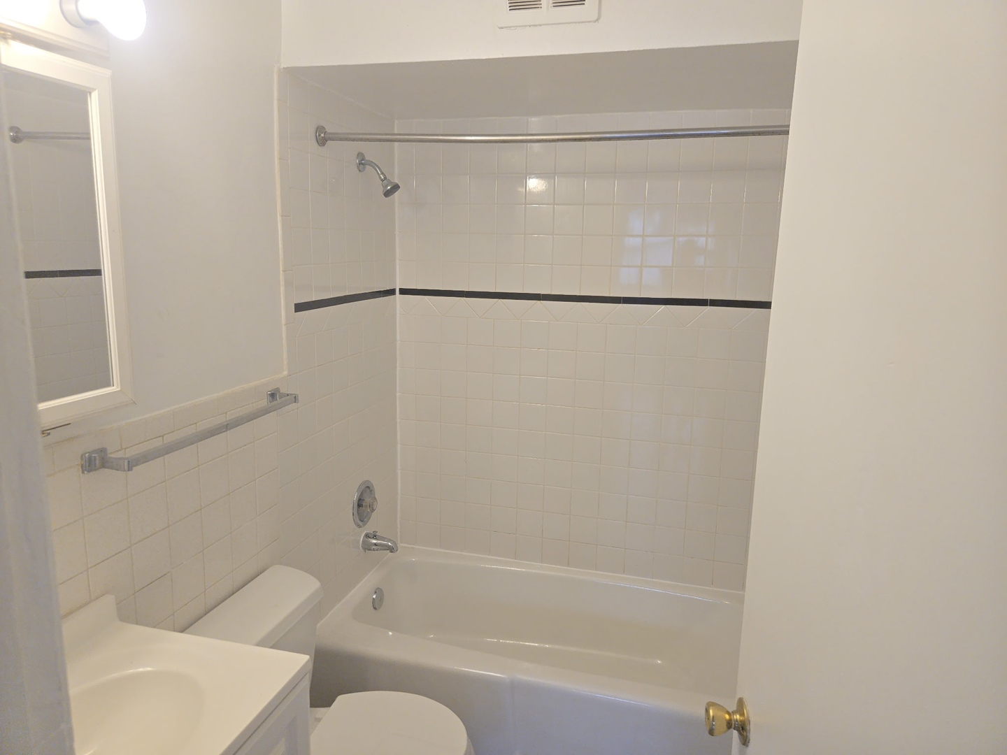 446 N Ardmore Avenue #GB, Villa Park, IL 60181