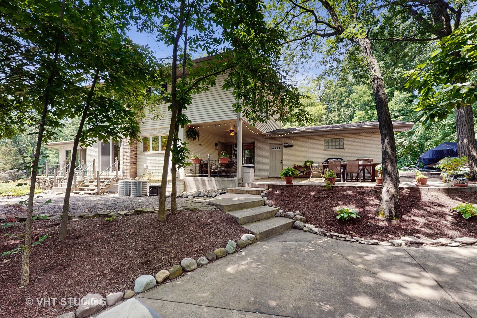 11649 S Walnut Ridge Drive, Palos Park, IL 60464