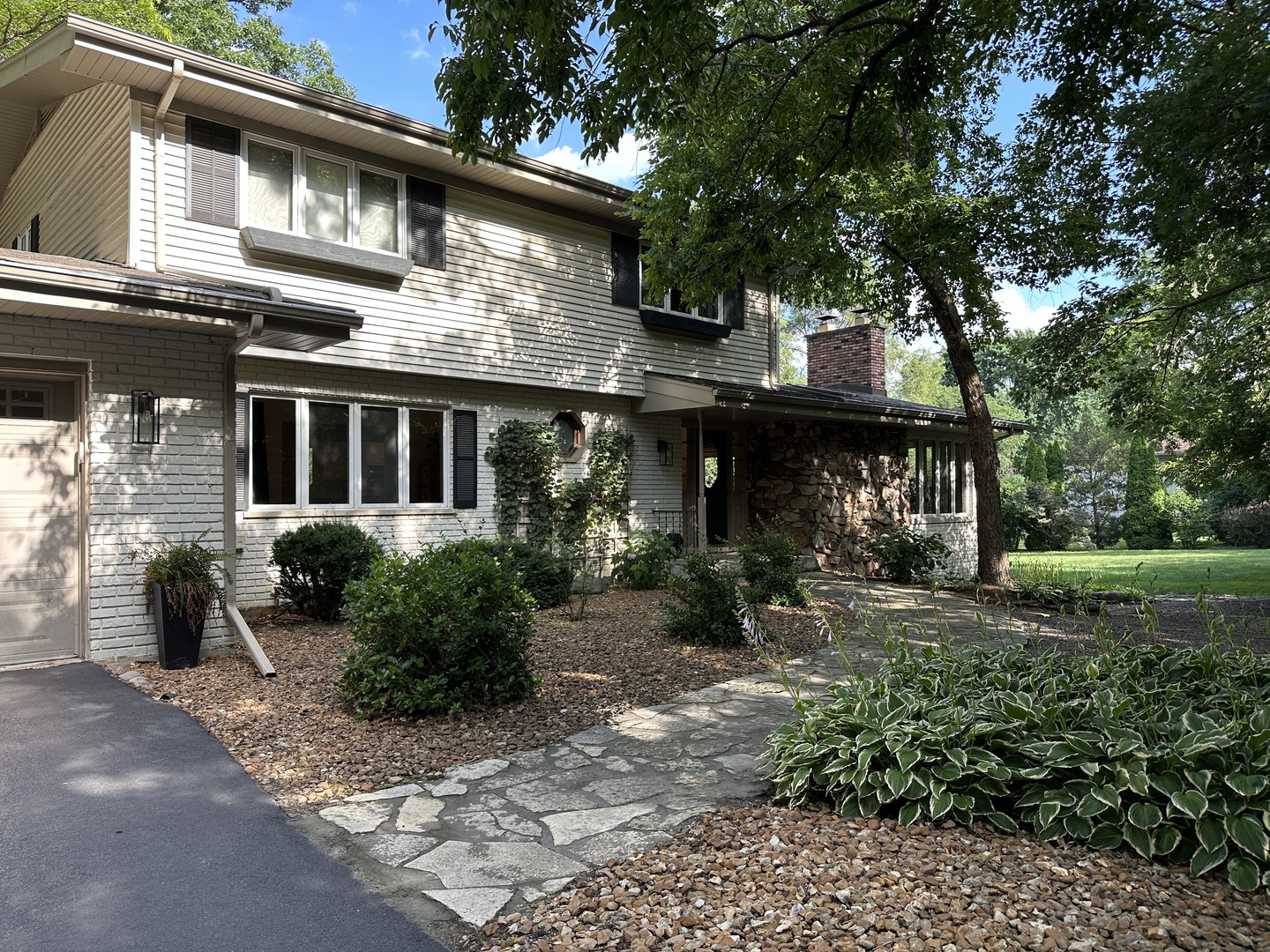 11649 S Walnut Ridge Drive, Palos Park, IL 60464