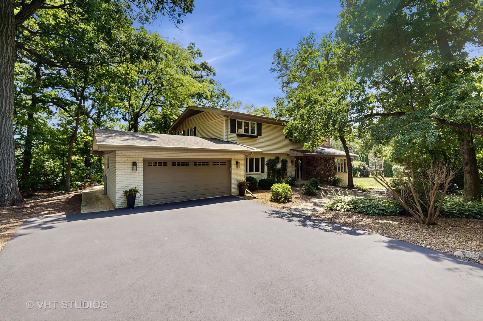11649 S Walnut Ridge Drive, Palos Park, IL 60464
