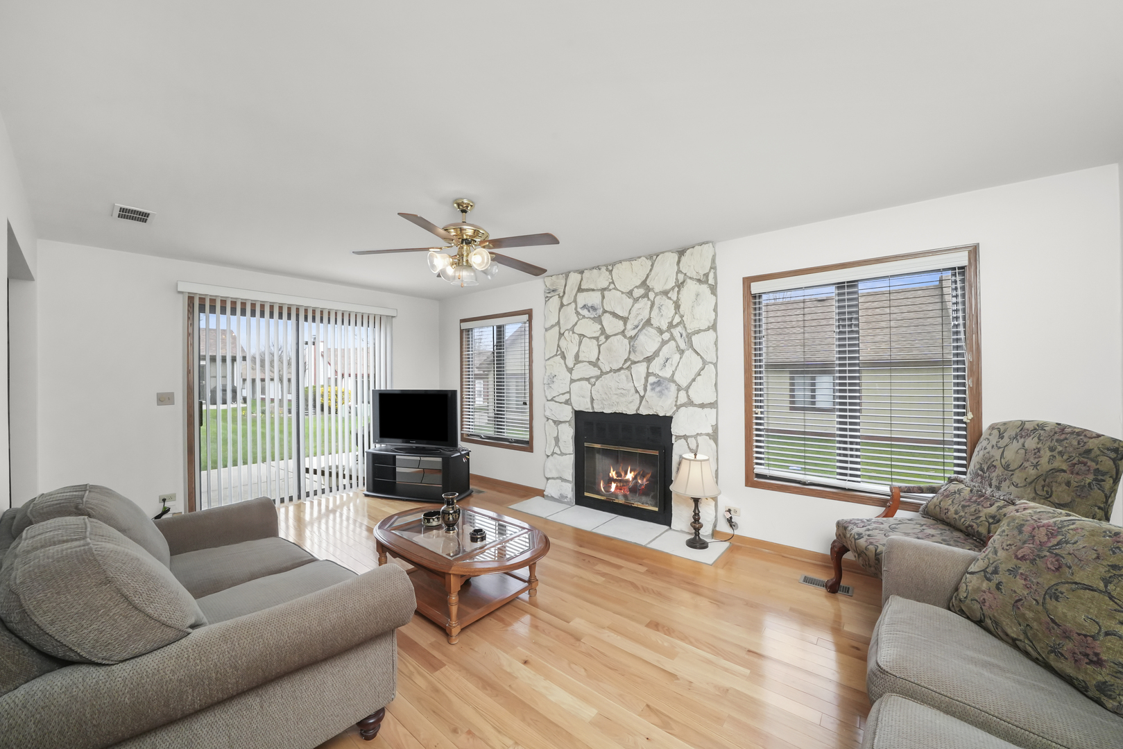 11605 S Vienna Avenue, Palos Park, IL 60464