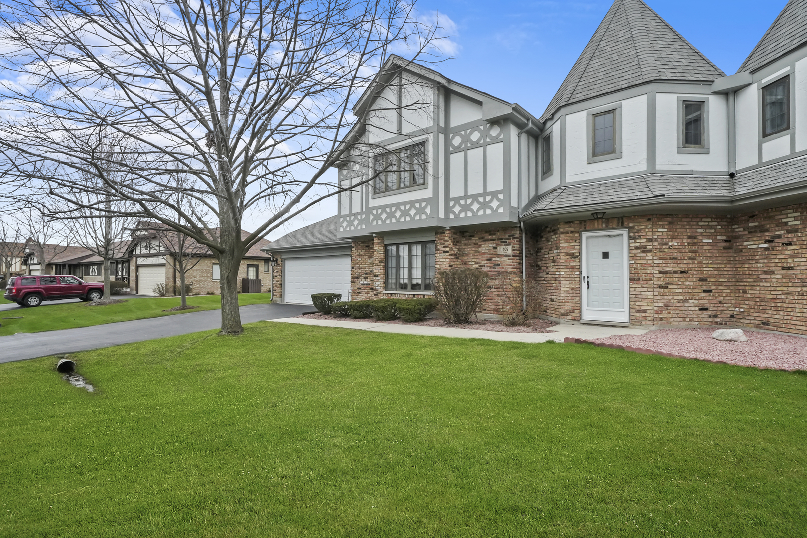 11605 S Vienna Avenue, Palos Park, IL 60464