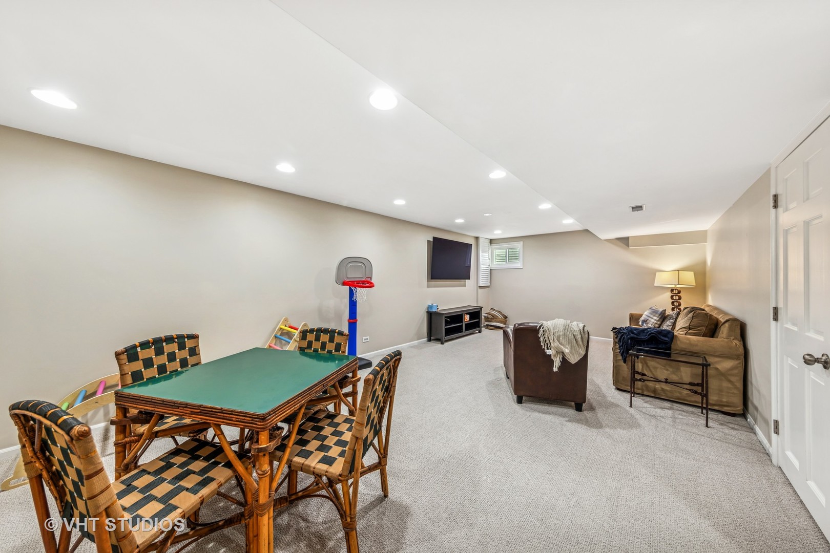 1609 N PRESIDENT Street, Wheaton, IL 60187
