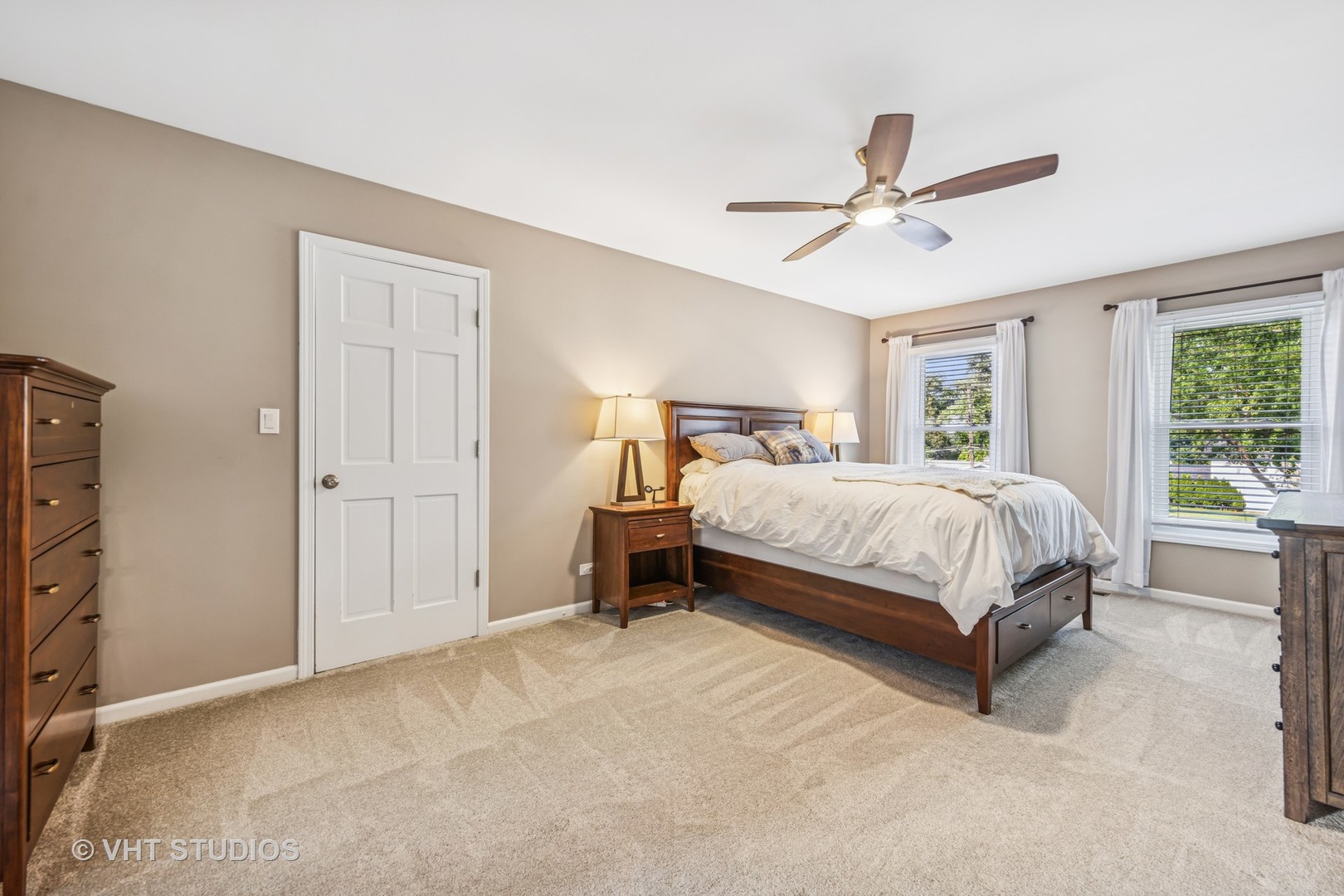 1609 N PRESIDENT Street, Wheaton, IL 60187