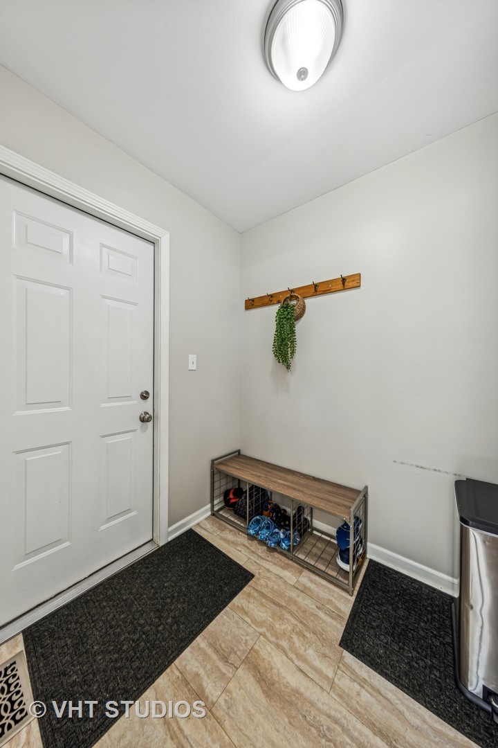 1609 N PRESIDENT Street, Wheaton, IL 60187