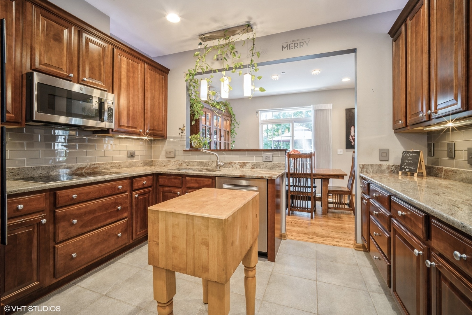 1475 Ginger Woods Court #2-4, Wheeling, IL 60090