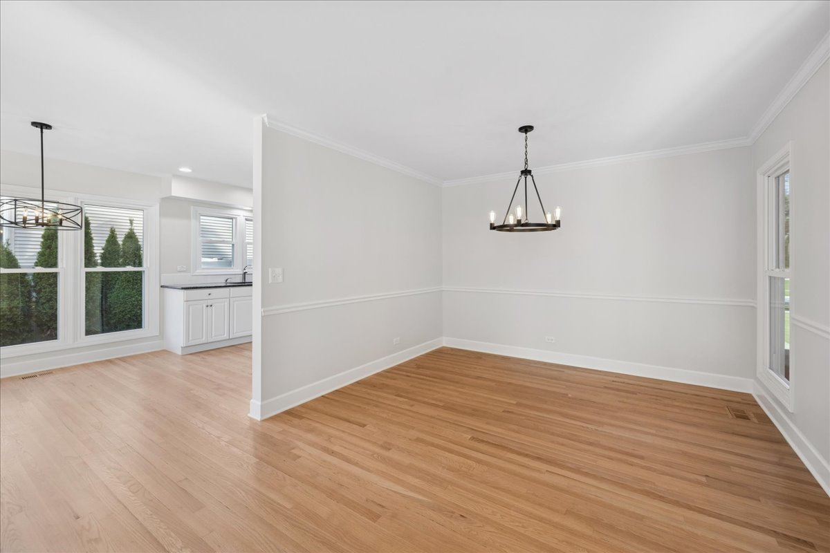 5249 Elliott Drive, Hoffman Estates, IL 60192