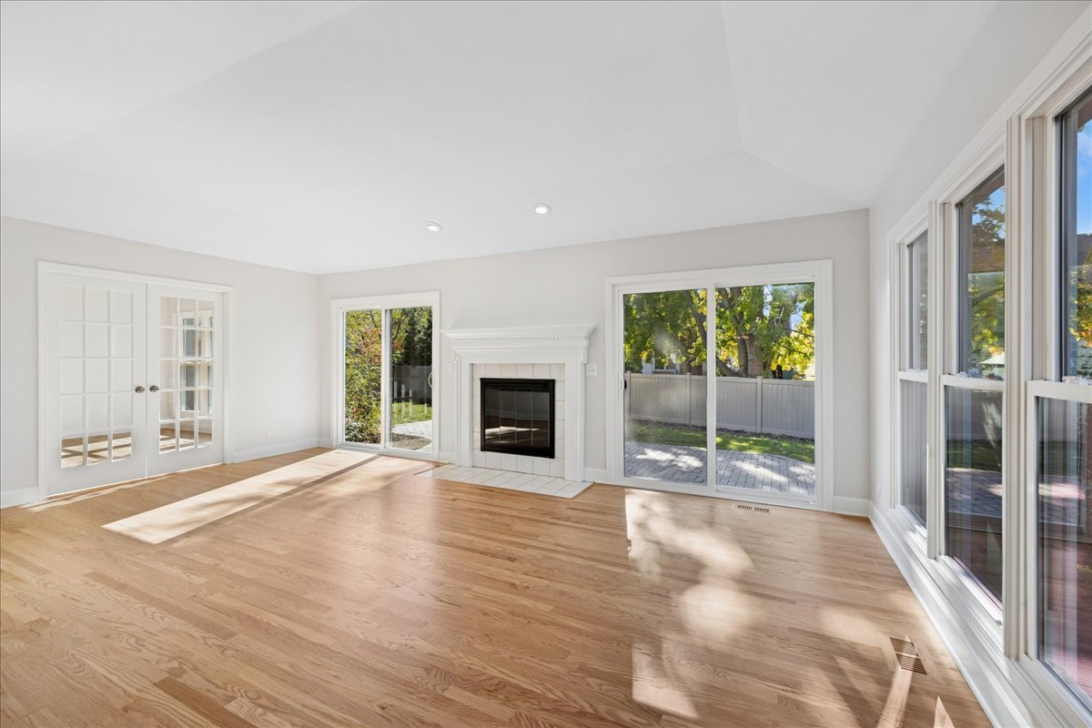 5249 Elliott Drive, Hoffman Estates, IL 60192