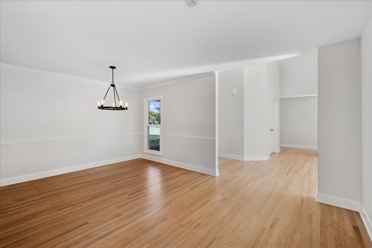 5249 Elliott Drive, Hoffman Estates, IL 60192