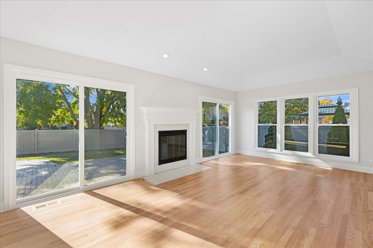 5249 Elliott Drive, Hoffman Estates, IL 60192