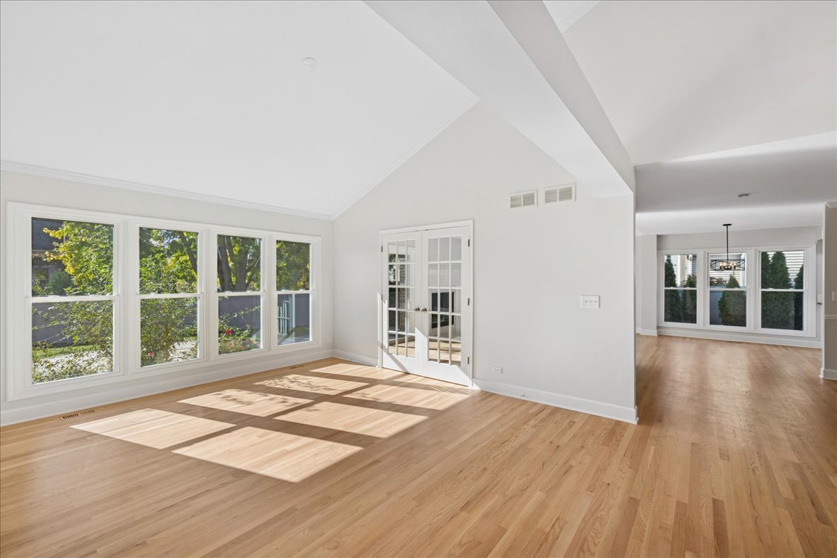 5249 Elliott Drive, Hoffman Estates, IL 60192