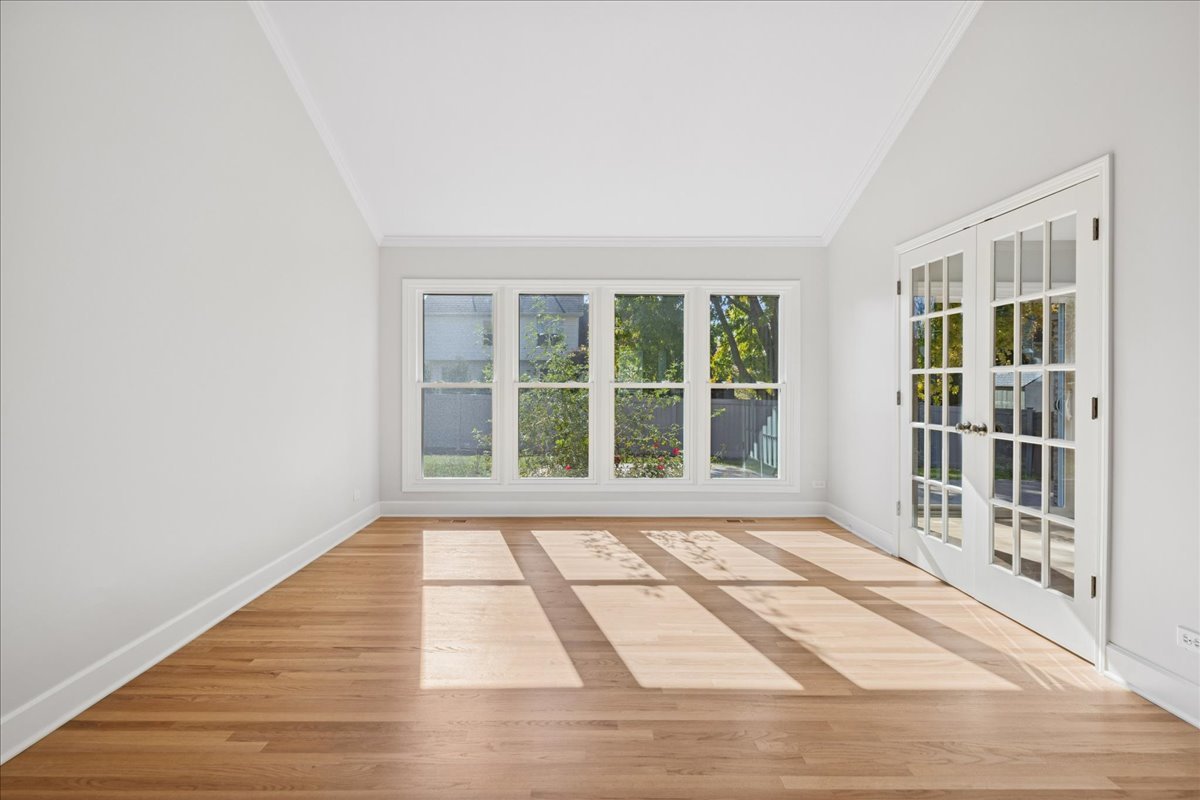 5249 Elliott Drive, Hoffman Estates, IL 60192