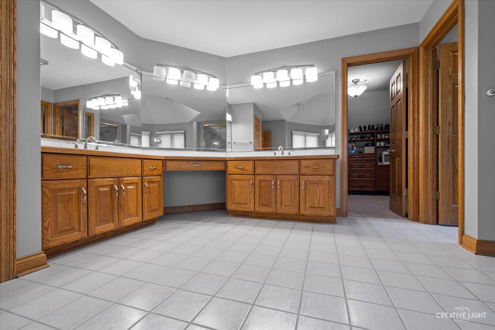 4211 Legend Court, Naperville, IL 60564