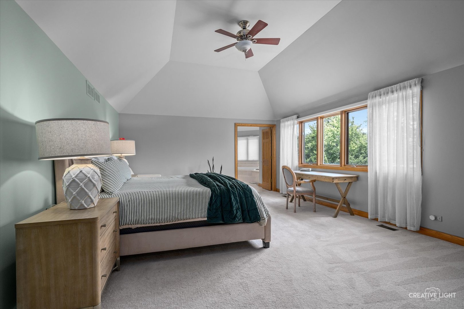 4211 Legend Court, Naperville, IL 60564